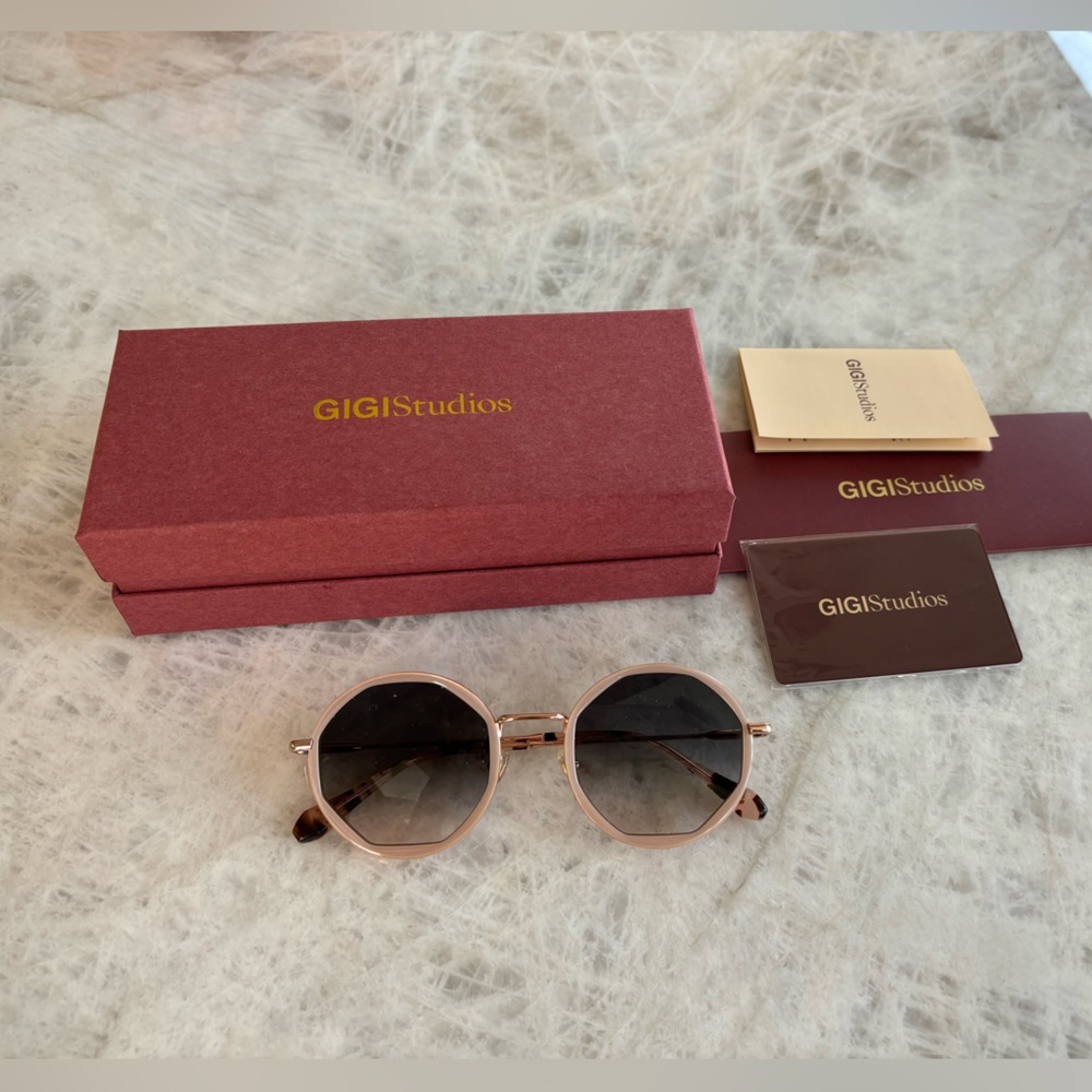 GigiStudios Sunglasses